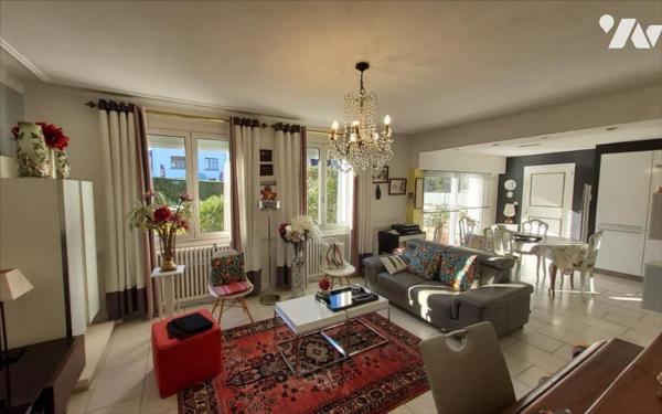 CARHAIX - MAISON 7 PIECES