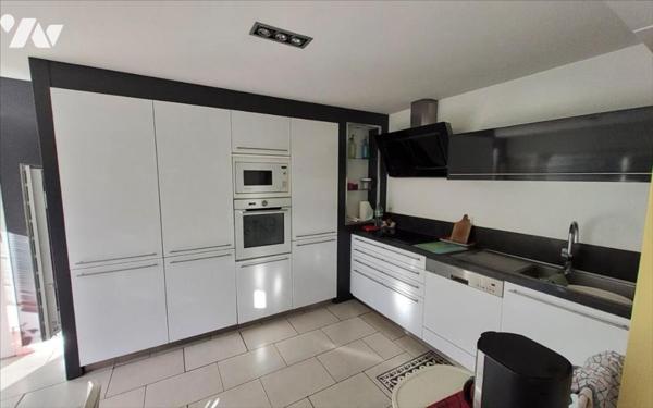 CARHAIX - MAISON 7 PIECES