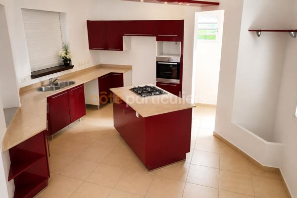 Vente
                Villa113 m² - 4 Pièces -
                    BAIE MAHAULT (97122)