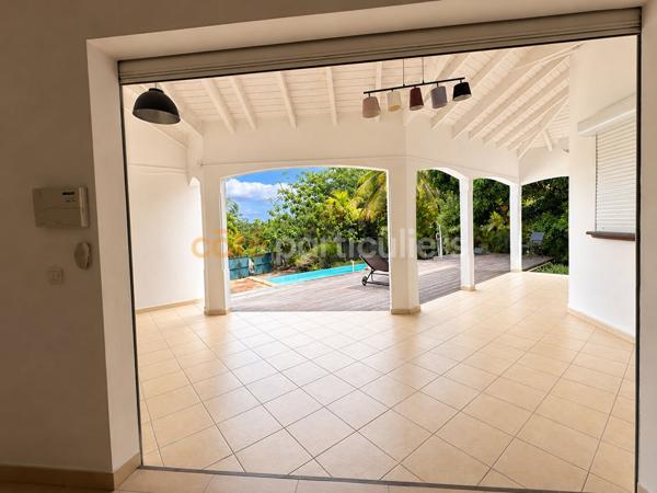 Vente
                Villa113 m² - 4 Pièces -
                    BAIE MAHAULT (97122)