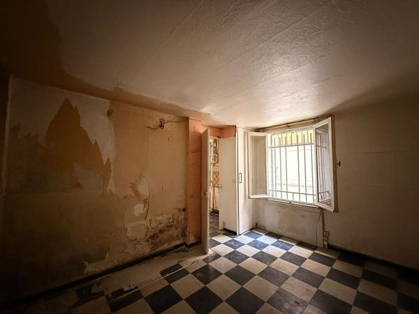 Studio à rénover Idéal investisseur