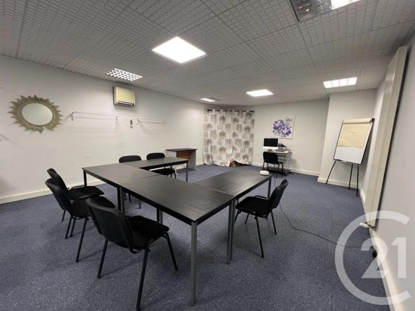 à vendre  321 m 2   ST QUENTIN  - 02