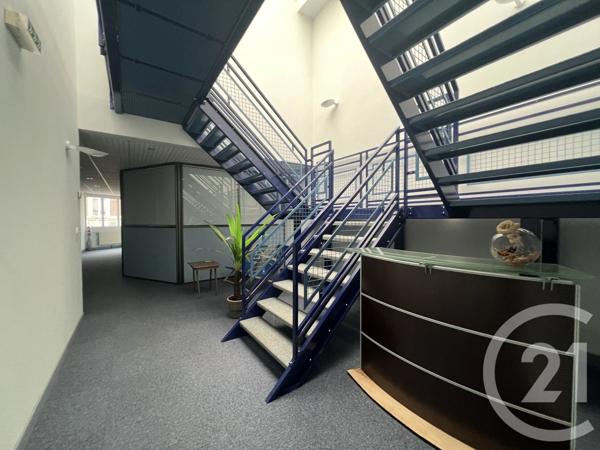 à vendre  321 m 2   ST QUENTIN  - 02