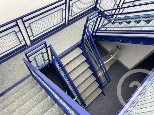 à vendre  321 m 2   ST QUENTIN  - 02