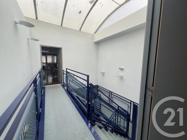à vendre  321 m 2   ST QUENTIN  - 02