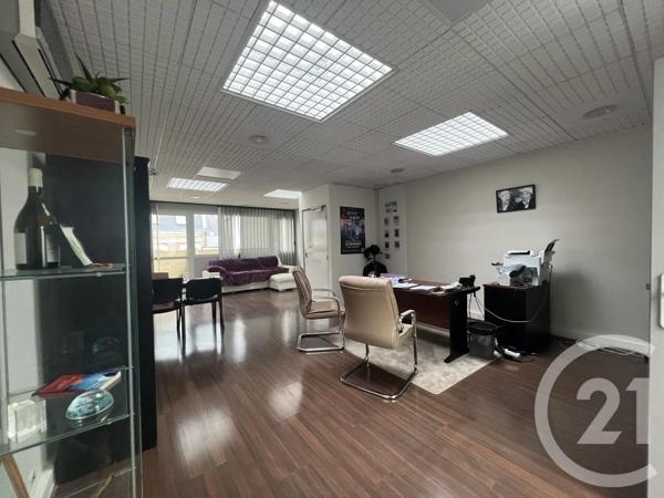 à vendre  321 m 2   ST QUENTIN  - 02