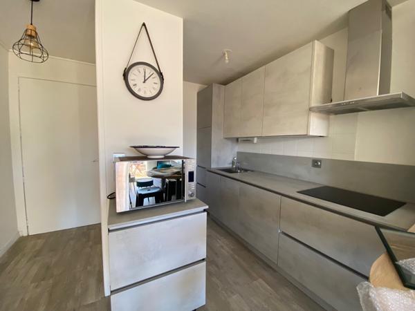 GUJAN-MESTRAS APPARTEMENT 40m² TERRASE, JARDIN,  DEUX PLACES DE PARKING, CALME