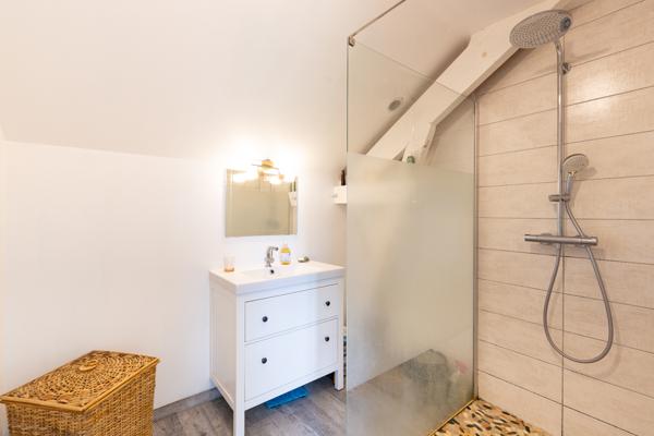 Maison familiale de 6 pièces rénovée à Saint-Rémy-lès-Chevreuse, au pied de la gare Rer.