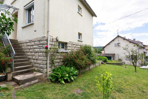 Maison familiale de 6 pièces rénovée à Saint-Rémy-lès-Chevreuse, au pied de la gare Rer.