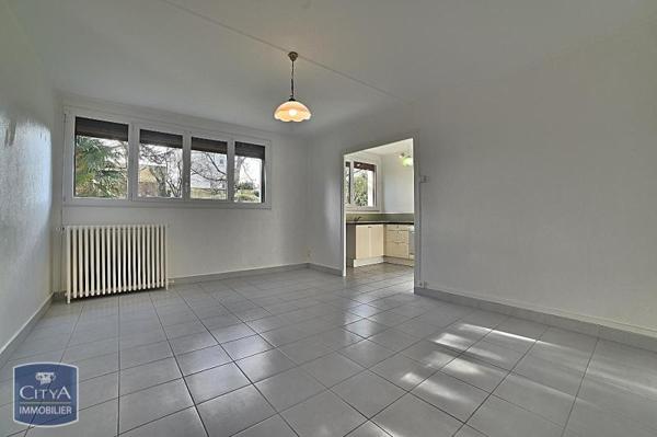 Appartement à louer 2 pièces 48.8m²