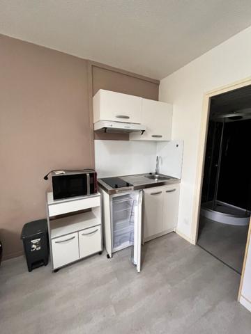 Studio meublé - CHASSENEUIL DU POITOU