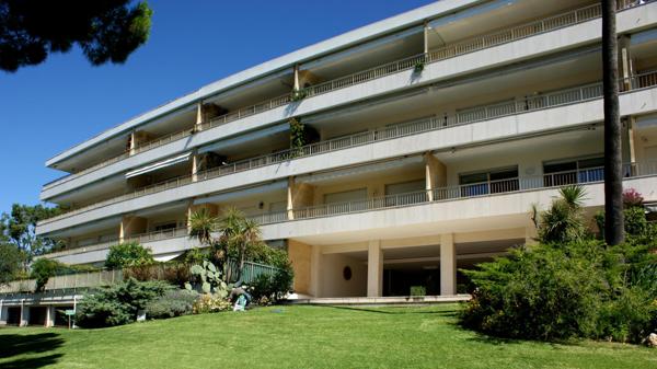 Appartement F2 à vendre  2 pièces - 61,30 m2 CANNES - 06