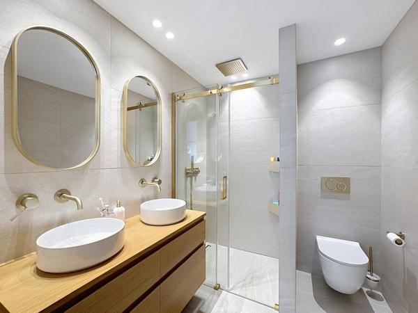 Appartement F2 à vendre  2 pièces - 61,30 m2 CANNES - 06