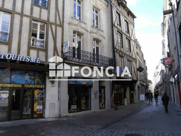 Location Appartement 2 pièces 29.11 m² - 30 RUE DE REGRATTERIE Poitiers 86000