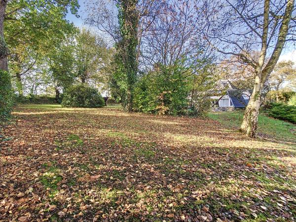 RARE : propriété de plus de 2 200m² constructibles à 5 minutes des plages de Dinard