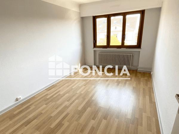 Location Appartement 5 pièces 94.15 m² - 45 RUE SENTE A MY Metz 57000
