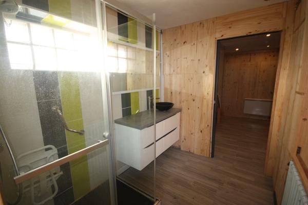 Maison à vendre 5 pièces de 116 m² sur terrain de 365 m² clos à HAUTEVILLE LOMPNES (01)