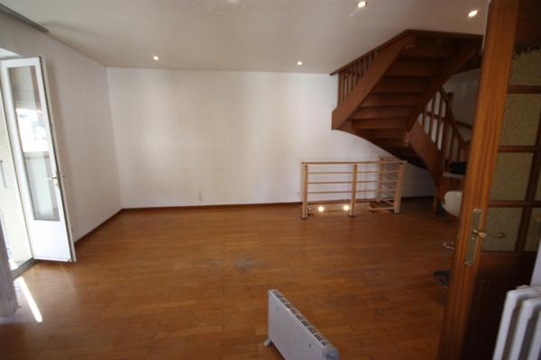Maison à vendre 5 pièces de 116 m² sur terrain de 365 m² clos à HAUTEVILLE LOMPNES (01)