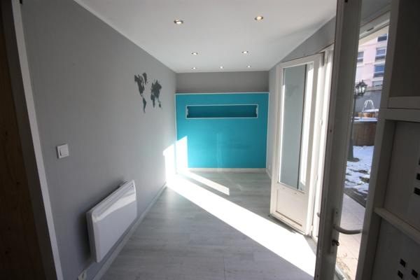 Maison à vendre 5 pièces de 116 m² sur terrain de 365 m² clos à HAUTEVILLE LOMPNES (01)