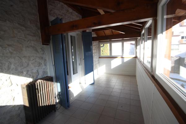 Maison à vendre 5 pièces de 116 m² sur terrain de 365 m² clos à HAUTEVILLE LOMPNES (01)