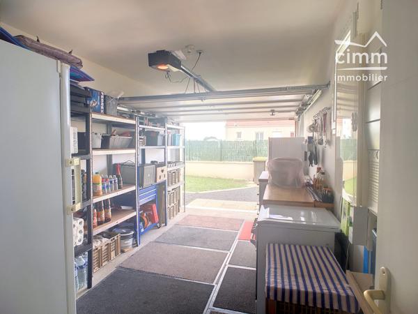 Maison récente située dans une zone pavillonnaire prés de Amilly stade.