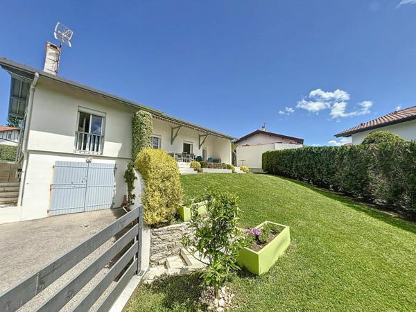 Maison à vendre    8 pièces • 207 m2 Bidart