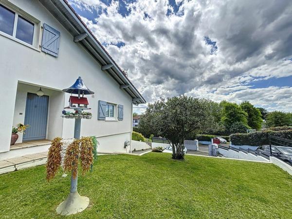 Maison à vendre    8 pièces • 207 m2 Bidart