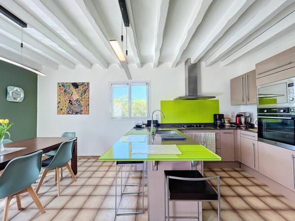 Maison à vendre    8 pièces • 207 m2 Bidart