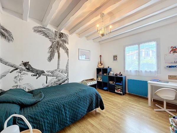 Maison à vendre    8 pièces • 207 m2 Bidart