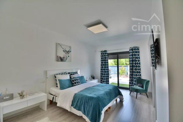 À la vente, une magnifique villa d'exception, proche de thuir, dans les Pyrénées-Orientales.