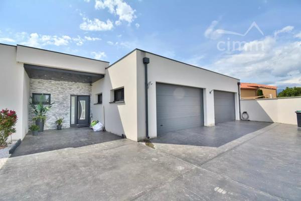 À la vente, une magnifique villa d'exception, proche de thuir, dans les Pyrénées-Orientales.