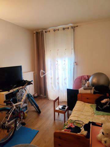 APPARTEMENT F5 RDC ET JARDINET