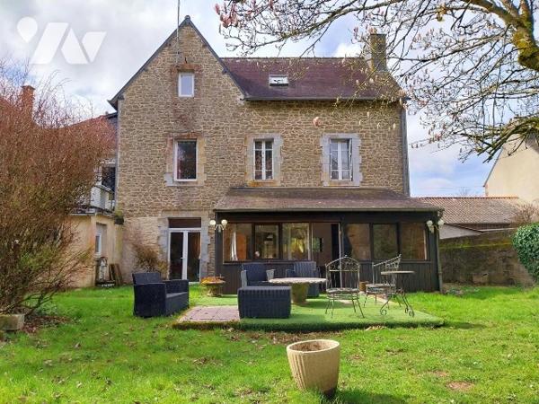 Bien immobilier avec parc clos pour résidence principale ou parfait pour maison d'hôtes