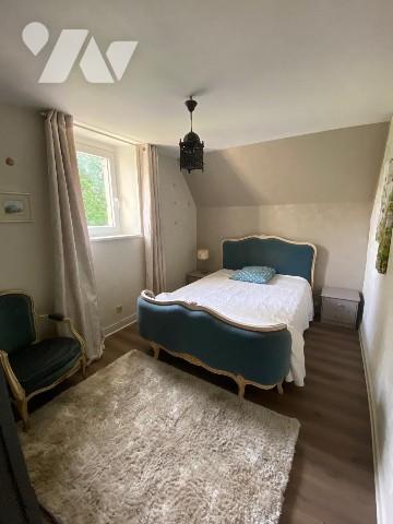 Bien immobilier avec parc clos pour résidence principale ou parfait pour maison d'hôtes