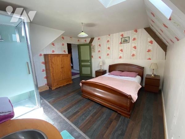 Bien immobilier avec parc clos pour résidence principale ou parfait pour maison d'hôtes