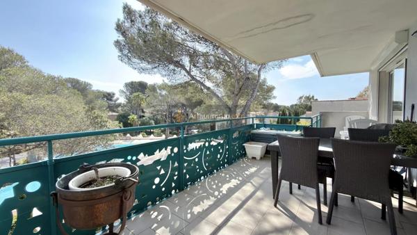 Vente                                                      Appartement
                        
                     4 pièces                      94 m2                     à Saint-Raphaël