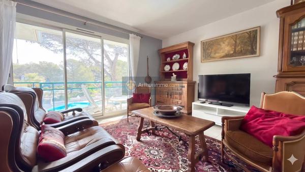 Vente                                                      Appartement
                        
                     4 pièces                      94 m2                     à Saint-Raphaël