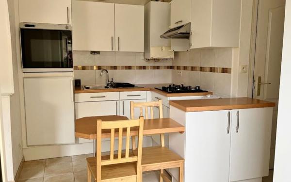 Appartement à louer    1 pièce • 25,13 m2 Versailles