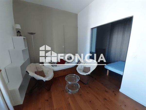 Location Studio meublé 33.97 m² - 9 RUE DE LA REPUBLIQUE Pau 64000