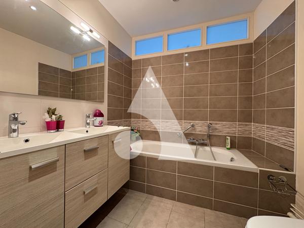 Immeuble 8 pièces 340 m2