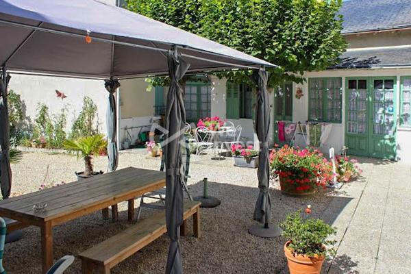 EXCLUSIVITÉ INVESTISSEUR – ENSEMBLE IMMOBILIER AVEC APPARTEMENTS, COMMERCE ET ATELIER