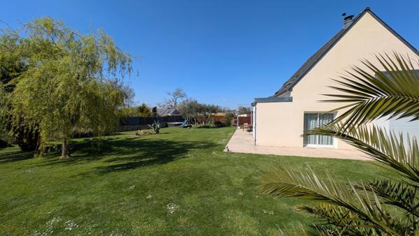 Gouesnach (29950) GOUESNACH -Maison récente de 6 pièces principales sur 1151 m² et double garage de 78 m².