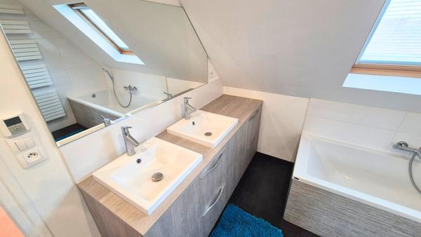 Gouesnach (29950) GOUESNACH -Maison récente de 6 pièces principales sur 1151 m² et double garage de 78 m².