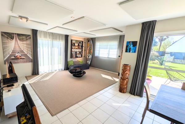 Gouesnach (29950) GOUESNACH -Maison récente de 6 pièces principales sur 1151 m² et double garage de 78 m².