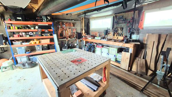 Gouesnach (29950) GOUESNACH -Maison récente de 6 pièces principales sur 1151 m² et double garage de 78 m².