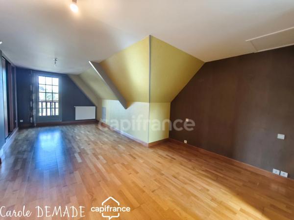 ECHAUFFOUR (61) - A vendre maison familiale de 188 m² – 5 chambres – Grand sous-sol total aménageable – Jardin paysagé – Secteur calme