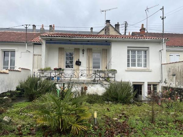 Maison à vendre |  Saint-Jean-d'Angély |  3 pièces | 107 m²