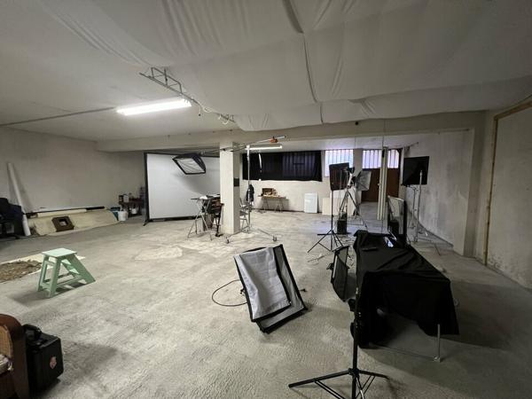 Bureaux à louer Bourg-les-Valence plain-pied avec parking privé