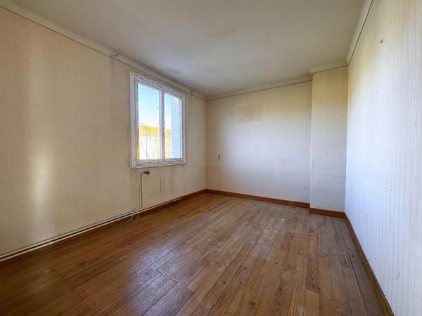 Maison T4 avec jardin fort potentiel à réhabiliter