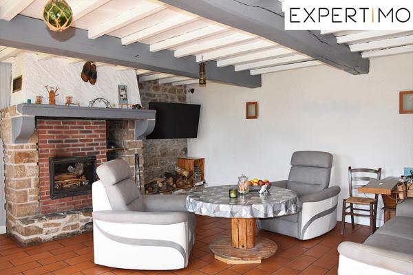 Menat (63560) Menat dans un hameau calme, maison de 175 m² sur terrain 1434 m² clos et arboré.